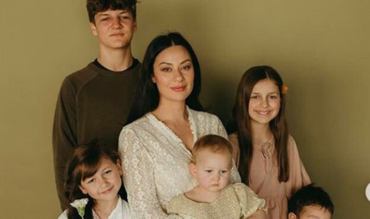 Mum of five breastfeeding for 13 years told to go ‘to another room’