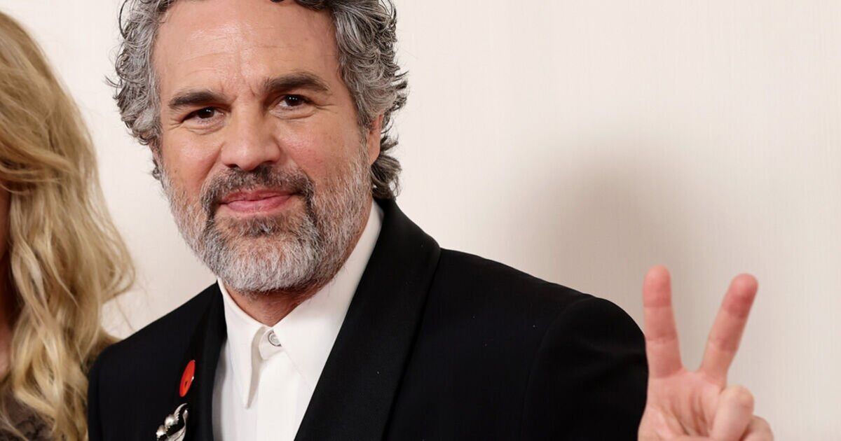 Mark Ruffalo shouts support after Palestine protestors ‘shut down’ the Oscars | Celebrity News | Showbiz & TV