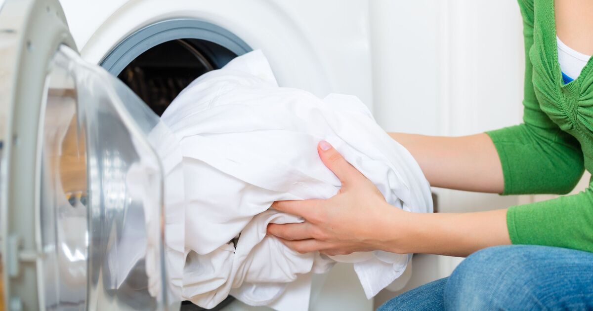 How to whiten clothes without bleach and reason they are greying